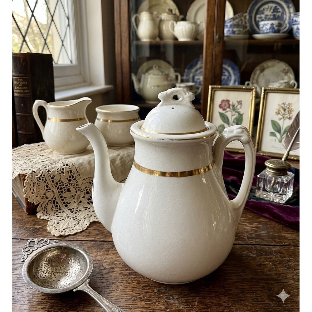 1891 Antique Alfred‎ Meakin Royal Ironstone China Teapot Gold Band England White